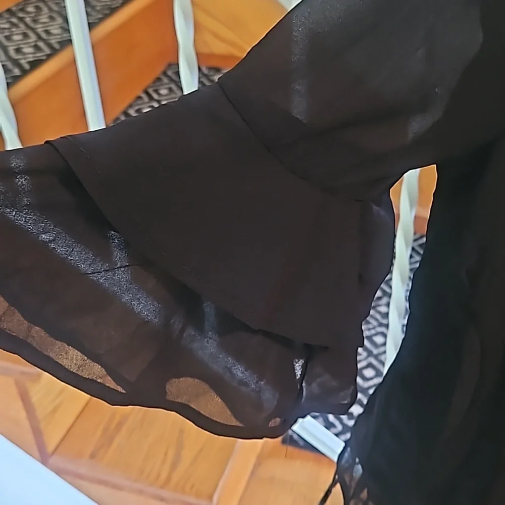 👚MONTEAU BLACK TOP👚 - Picture 4 of 9